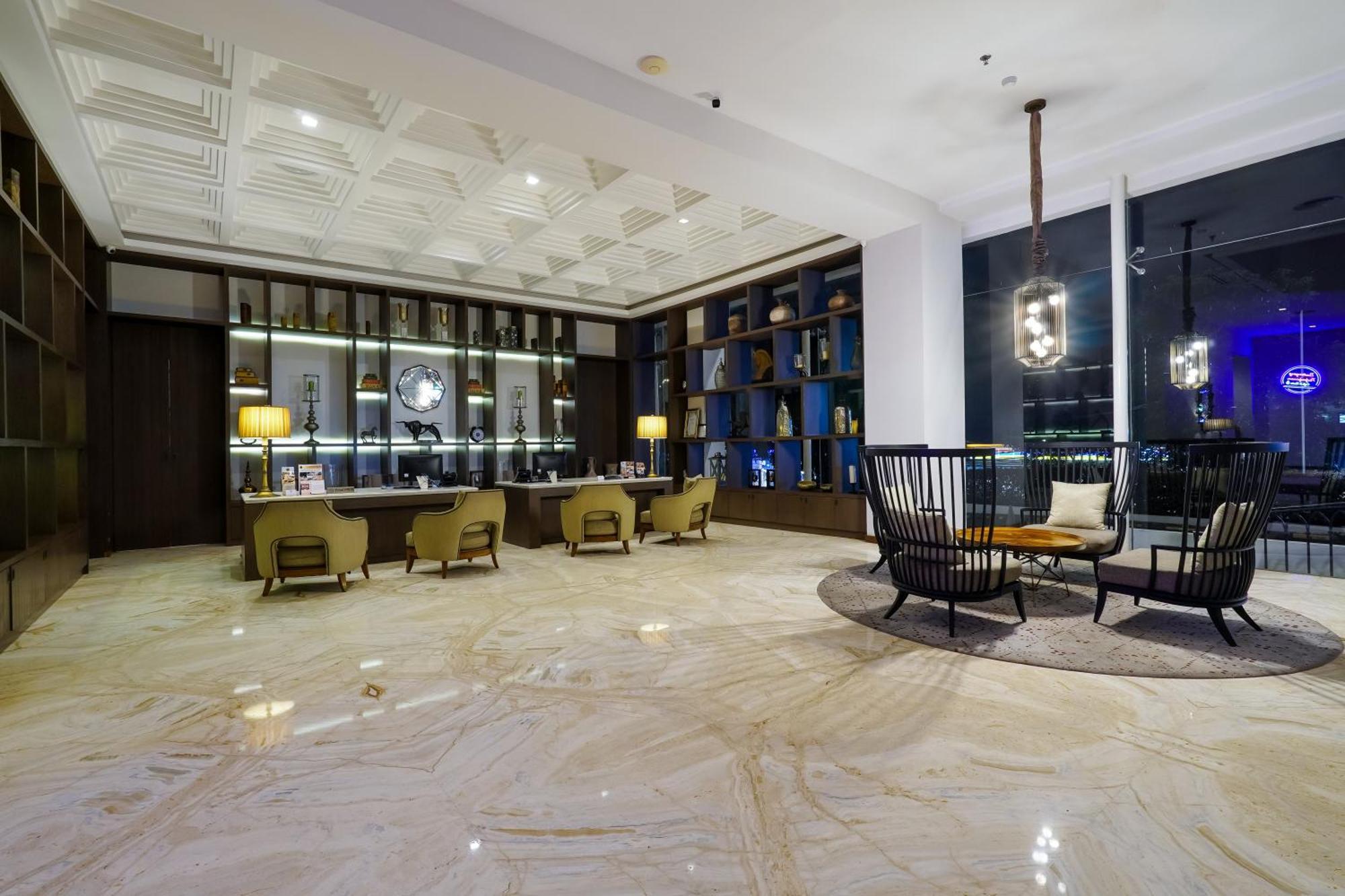 Royal Padjadjaran Hotel Bogor Exterior photo